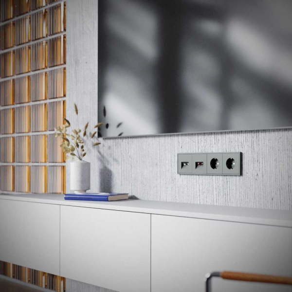 Розетка телевизионная встраиваемая S70 TV+RJ45 кат. 6, (титан) Voltum VLS060706