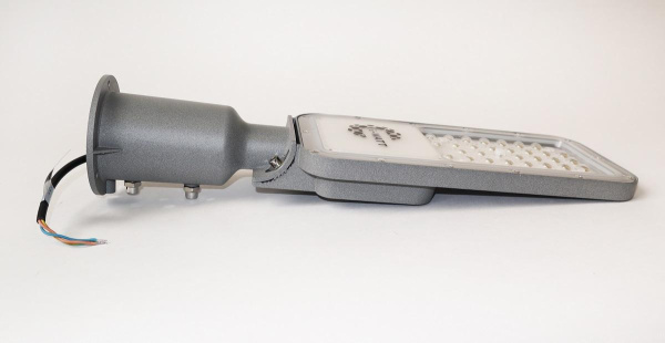 Уличный светодиодный консольный светильник i-Watt i-15104