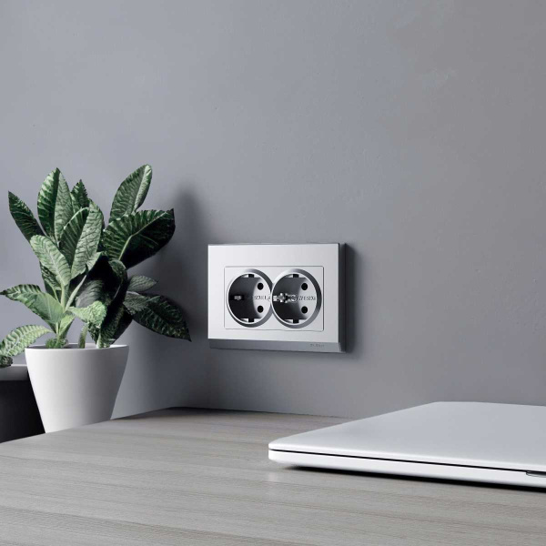 Розетка двойная с заземлением Werkel серебряный матовый W1172065 4690389195617