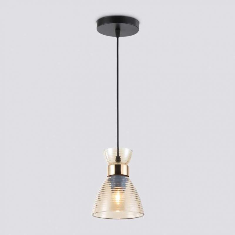 Светильник подвесной со стеклянным плафоном Ambrella light Traditional TR3403
