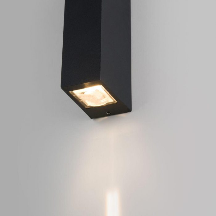 Уличный настенный светодиодный светильник Elektrostandard Blaze 35136/W черный a057050 — изображение 3